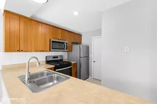 313 Cromwell Ct, Westmont, IL 60559 - Photo 10