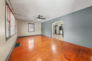 1428 Pickwick St, Ottawa, IL 61350 - Photo 4