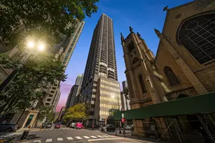 30 E Huron St, Chicago, IL 60611 - Photo 1