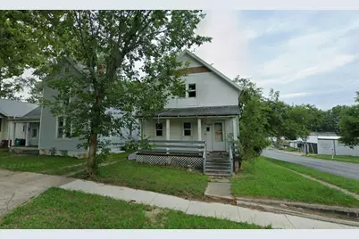 1097 W Green Street, Decatur, IL 62522 - Photo 2