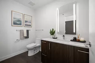 211 N Harbor Dr, Chicago, IL 60601 - Photo 14