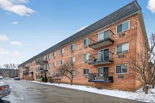 1041 N Mill St, Naperville, IL 60563 - Photo 2