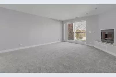 815 Leicester Road #211, Elk Grove Village, IL 60007 - Photo 4