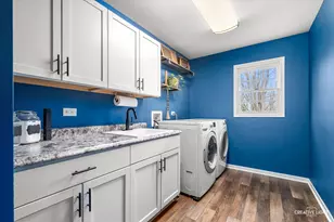 1813 Winchester Ct, Oswego, IL 60543 - Photo 8