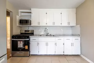 38 N Rebecca St, Glenwood, IL 60425 - Photo 8