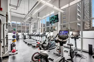 655 W Irving Park Rd, Chicago, IL 60613 - Photo 16