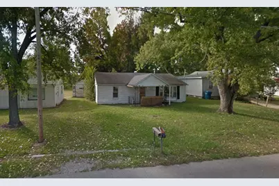 713 Burrell Street, Carmi, IL 62821 - Photo 2