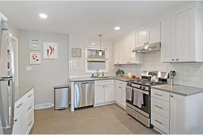 2532 N Jackson Street N, Waukegan, IL 60087 - Photo 16