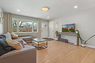 2532 N Jackson Street N, Waukegan, IL 60087 - Photo 8