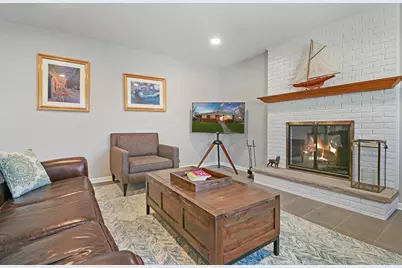 2532 N Jackson Street N, Waukegan, IL 60087 - Photo 4