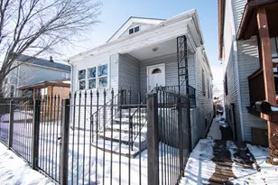 10516 S Ave L, Chicago, IL 60617 - Photo 1