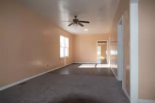 10516 S Ave L, Chicago, IL 60617 - Photo 4