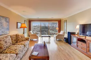 441 N Park Blvd, Glen Ellyn, IL 60137 - Photo 8