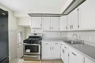 11056 S State Line Rd, Chicago, IL 60617 - Photo 8