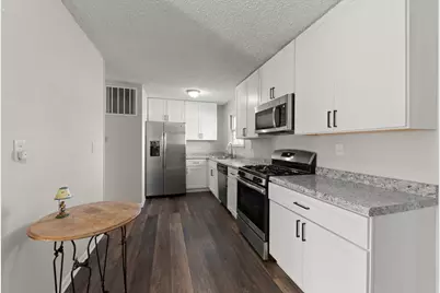 16 Spring Garden Drive, Montgomery, IL 60538 - Photo 6