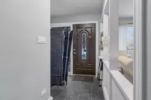 6756 N Keating Ave, Lincolnwood, IL 60712 - Photo 4