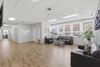 2020 N 15th Avenue, Melrose Park, IL 60160 - Photo 8