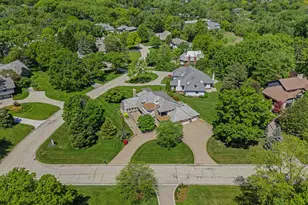 719 Midwest Club Pkwy, Oak Brook, IL 60523 - Photo 38