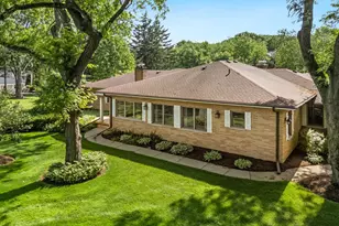 1043 Blackburn Dr, Inverness, IL 60067 - Photo 4