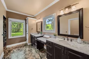 1043 Blackburn Dr, Inverness, IL 60067 - Photo 16