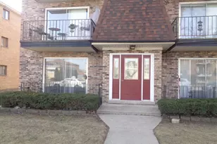 6131 S Marshall Ave, Chicago Ridge, IL 60415 - Photo 1