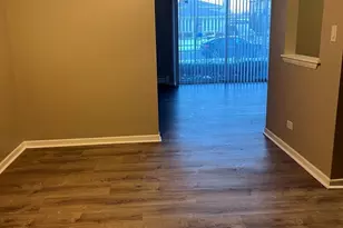 6131 S Marshall Ave, Chicago Ridge, IL 60415 - Photo 4