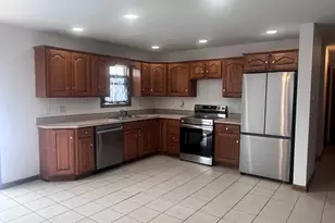 934 Evans St, Ottawa, IL 61350 - Photo 2