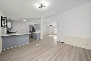 36 Maple Ridge Dr, Manteno, IL 60950 - Photo 8