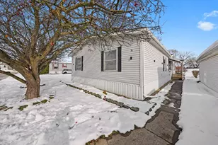 36 Maple Ridge Dr, Manteno, IL 60950 - Photo 24