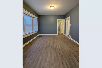 11246 S Indiana Avenue, Chicago, IL 60628 - Photo 4