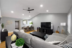 1587 Brookside Dr, Hoffman Estates, IL 60169 - Photo 2