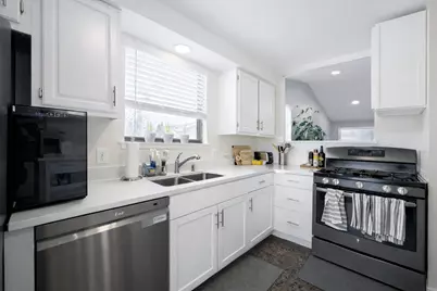 1587 Brookside Drive, Hoffman Estates, IL 60169 - Photo 4