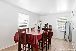 1810 Linden Ave, Waukegan, IL 60087 - Photo 6