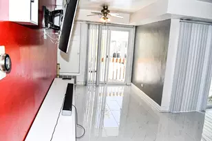 945 Commonwealth Ct, Vernon Hills, IL 60061 - Photo 12