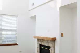 2598 Hillsboro Blvd, Aurora, IL 60503 - Photo 2