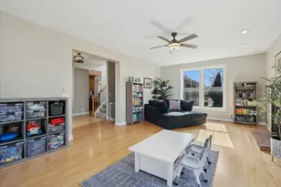 1571 Amos Bennett St, Grayslake, IL 60030 - Photo 4