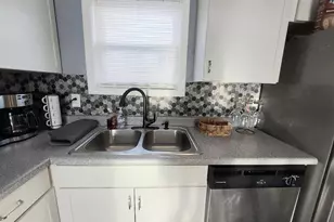 318 Minocqua St, Park Forest, IL 60466 - Photo 8