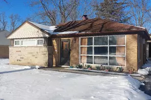 318 Minocqua St, Park Forest, IL 60466 - Photo 1