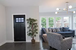 7915 S Paxton Ave, Chicago, IL 60617 - Photo 4