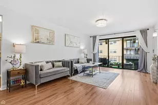 6568 W Roscoe St, Chicago, IL 60634 - Photo 8