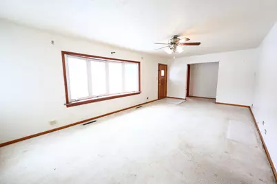 6837 W 113th Street, Worth, IL 60482 - Photo 4