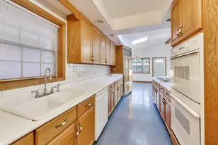4823 W Balmoral Ave, Chicago, IL 60630 - Photo 12
