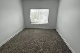 6961 Vine St, Indian Head Park, IL 60525 - Photo 10