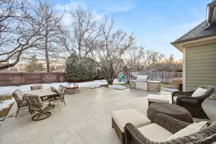 421 Bunning Dr, Downers Grove, IL 60516 - Photo 4