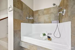 421 Bunning Dr, Downers Grove, IL 60516 - Photo 36