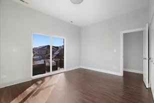 2253 W 19th St, Chicago, IL 60608 - Photo 6