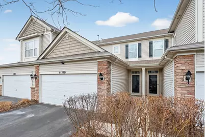 6N385 Whitmore Circle #B, Saint Charles, IL 60174 - Photo 2