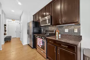 6N385 Whitmore Cir, Saint Charles, IL 60174 - Photo 12