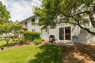 708 Valley View Ct, Aurora, IL 60502 - Photo 26