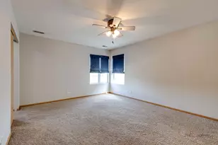 708 Valley View Ct, Aurora, IL 60502 - Photo 18